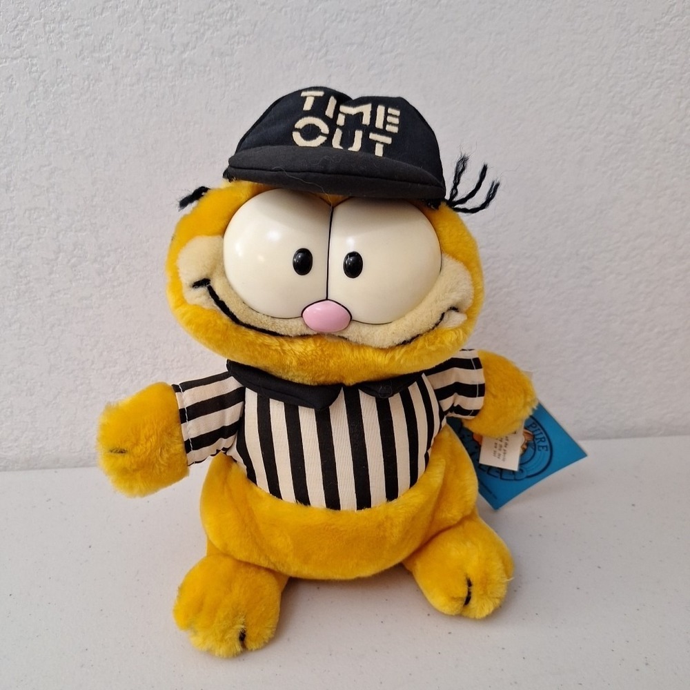 Vintage 1981 DAKIN Garfield the Cat "Time Out" Cap Referee Plush 10" NWT